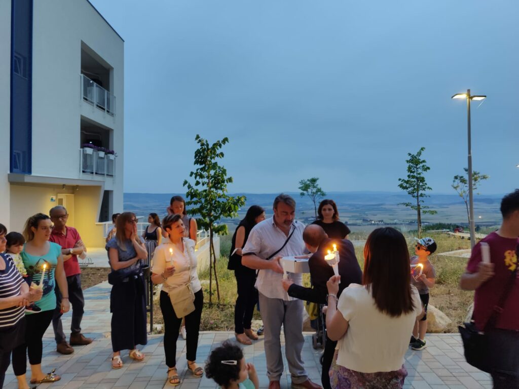 matera social housing - processione mese mariano