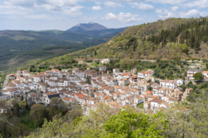 miskigliamoci - uno scorcio del paese di Calvera