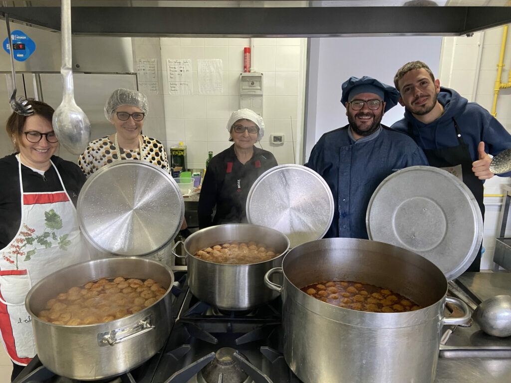 cena di comunità - la via del miskiglio